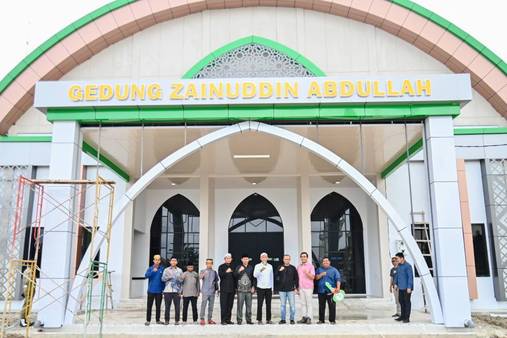 MUI Kota Dumai Dan FKPP Kota Dumai Terima Kunci Sekretariat Di Gedung Serbaguna Zainuddin Abdullah Dari Pemko Dumai