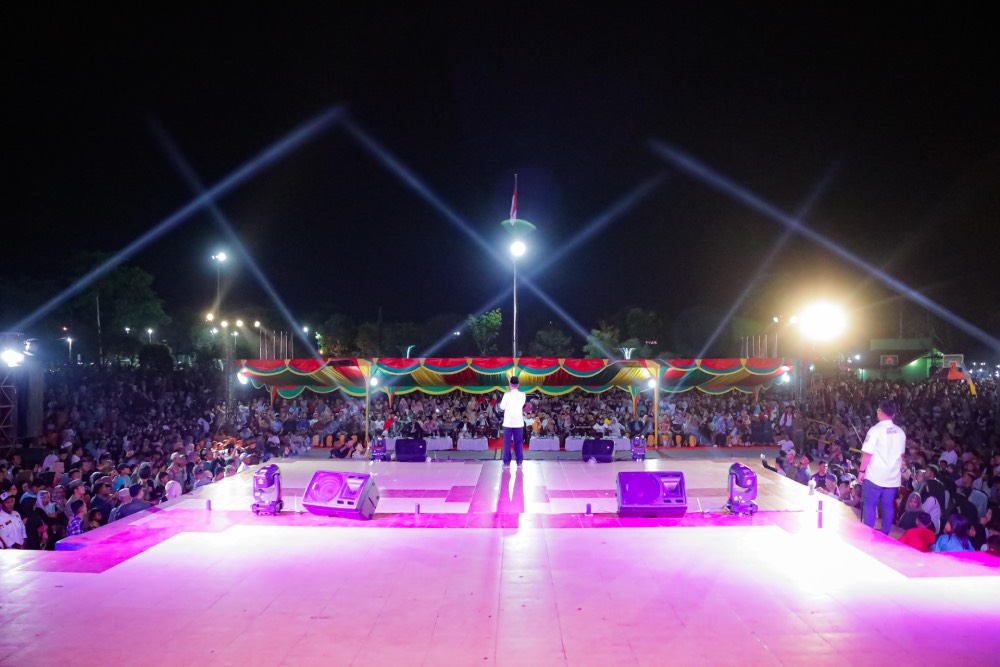 Malam Pentas Seni Budaya dan Syukuran Pilkada Damai di Kota Dumai Berlangsung Semarak, Masyarakat Tumpah Ruah