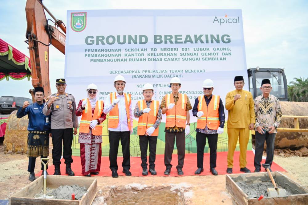 Peletakan Batu Pertama Pembangunan SDN 001 Lubuk Gaung, Wako H Paisal Apresiasi Bantuan Apical Group