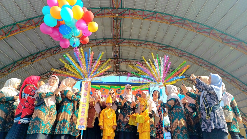 Semarak Hari Puncak Pentas Seni Dan Bazar PAUD Kota Dumai, 5000 Peserta Didik Unjuk Penampilan Di Taman Bukit Gelanggang