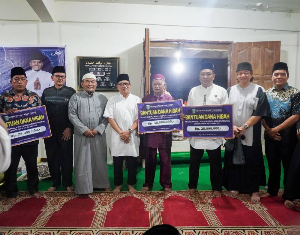 Wawako Sugiyarto Laksanakan Safari Ramadhan Di Mushalla Al Ikrar, Diawali Buka Bersama Dan Diakhiri Penyerahan Dana Hibah 