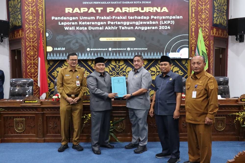 Wawako Sugiyarto Simak Penyampaian Pandangan Umum Fraksi-Fraksi DPRD Terhadap LKPJ Kepala Daerah Akhir TA 2024