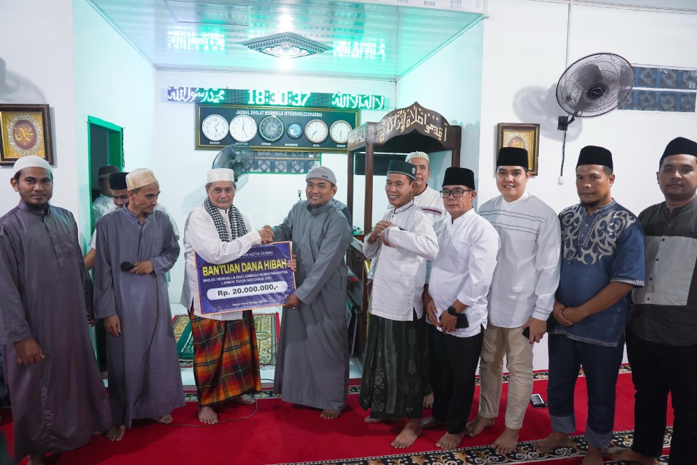 Safari Di Mushalla Isteqroruzzuhadaai, Wawako Sugiyarto Salurkan Dana Hibah Untuk 6 Masjid Dan Mushalla Se Kelurahan Bukit Timah