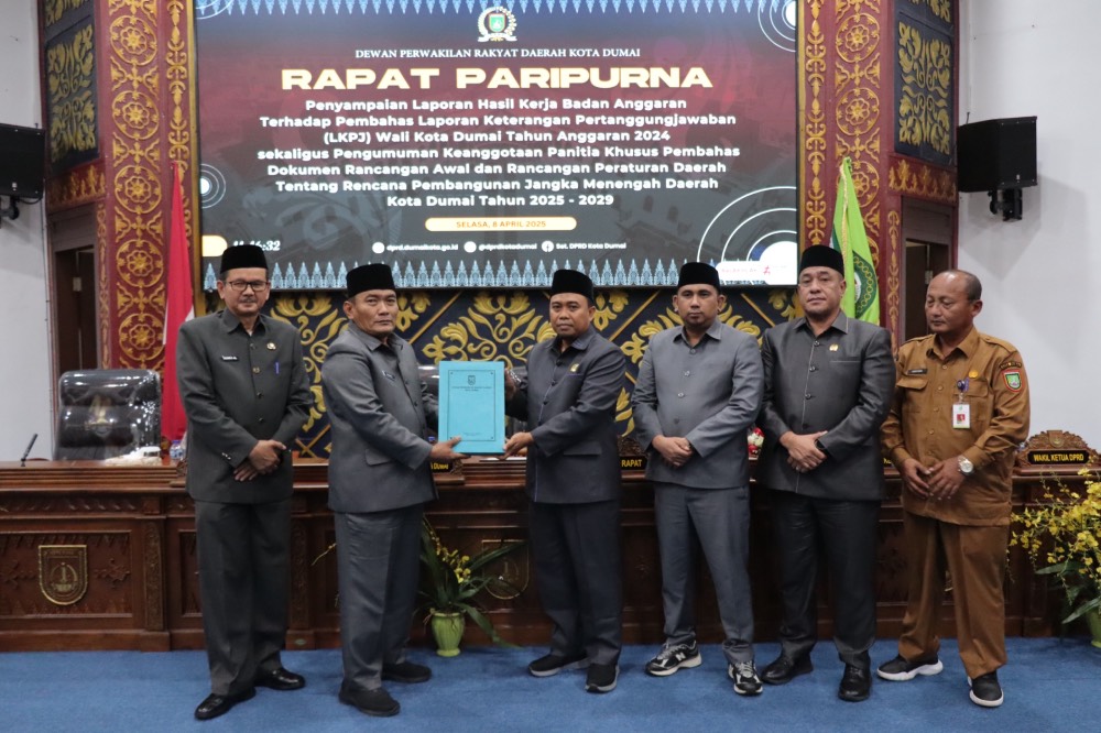 Pemko Dumai Apresiasi Laporan Hasil Kerja Banggar Terhadap LKPJ Wali Kota Dumai TA 2024, Ketua DPRD Umumkan Susunan Pansus RPJMD 2025-2029