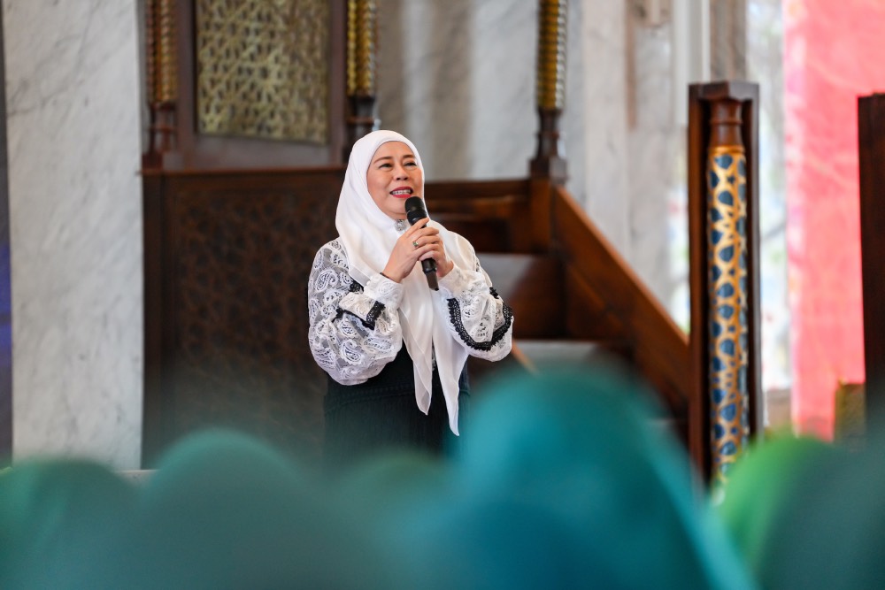 Hikmah Keihklasan, Kajian Inspiratif Bersama Bunda Hj. Dewi Yull