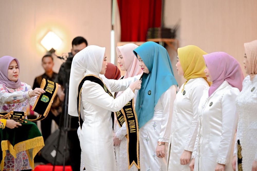Pengukuhan Bunda Paud Dan Bunda Literasi Sukses Digelar, Bunda Henny: Kita Harus Kembangkan SDM Cerdas Dan Berakhlak