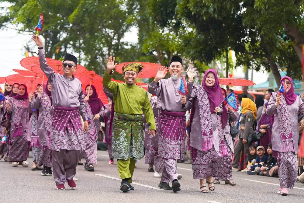Ikuti Rangkaian Pawai Ta’aruf MTQ Provinsi Riau Ke-43 Hingga Selesai, Wako Paisal Apresiasi Sambutan Hangat Dari Pemerintah dan Masyarakat Kabupaten Bengkalis