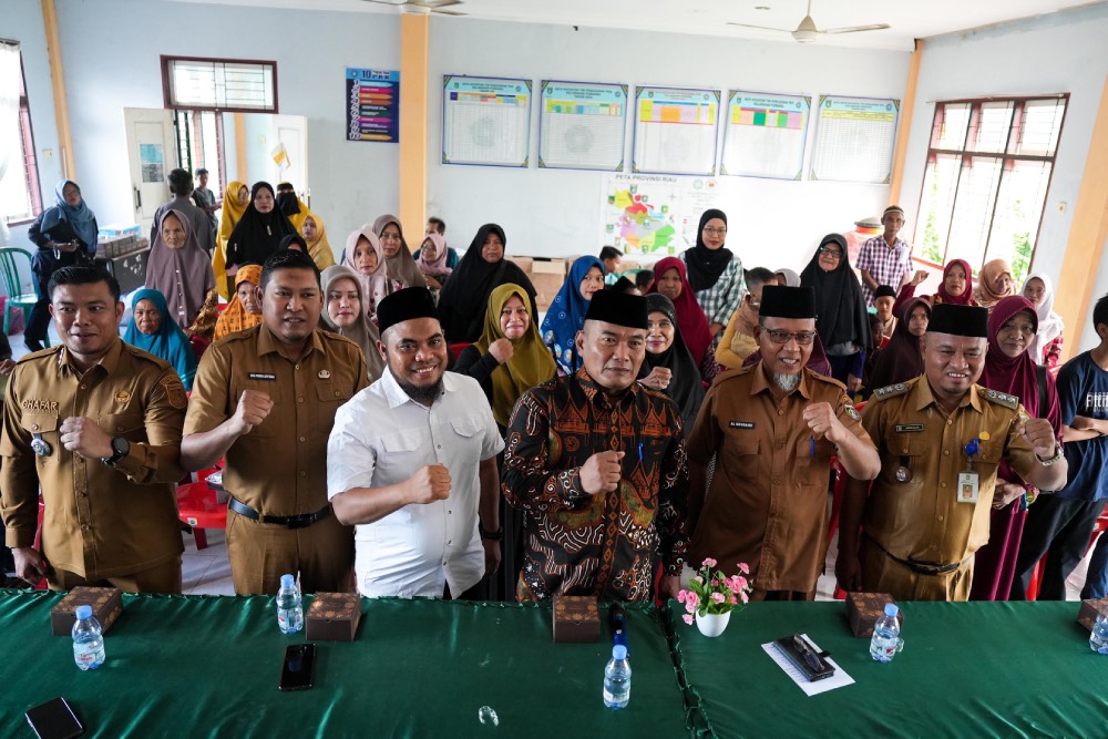 Berkah 12 Tahun Berseri: PT Pelabuhan Dumai Berseri Peduli dengan Khitanan Massal dan Pembagian Sembako