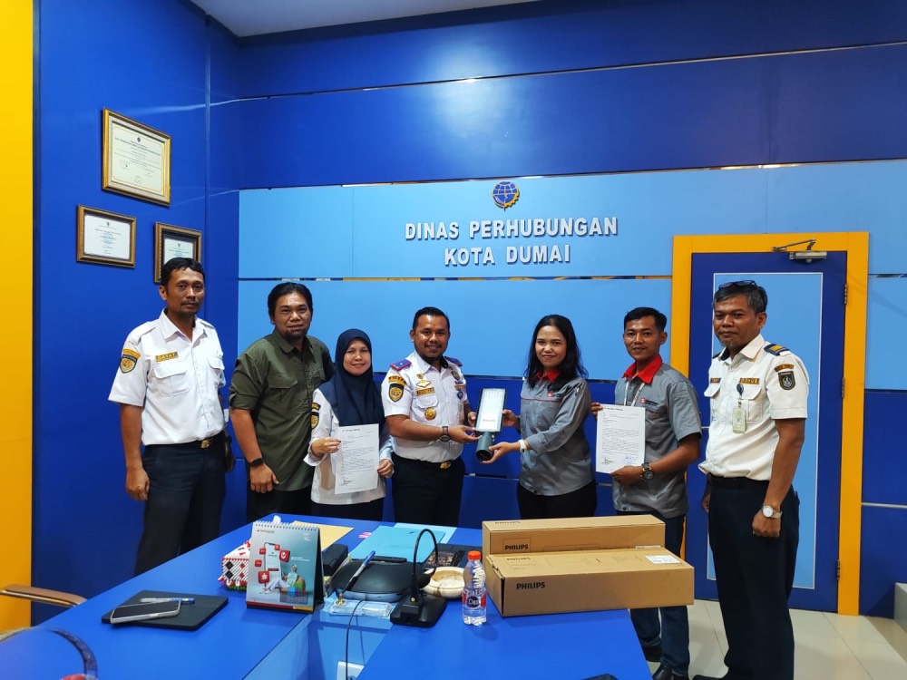 Dukung Khidmat Penerangan Dan Kepedulian Kepada Masyarakat, PT. Ivo Mas Tunggal Serahkan CSR Berupa 15 Unit PJU Kepada Dinas Perhubungan Kota Dumai