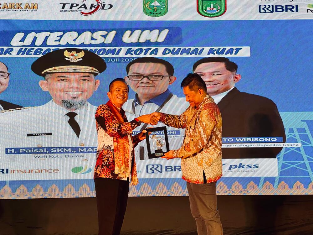 Pemko Dumai Dukung Literasi Keuangan UMKM Lewat Program “Ibu Mekaar Hebat, Ekonomi Kota Dumai Kuat”