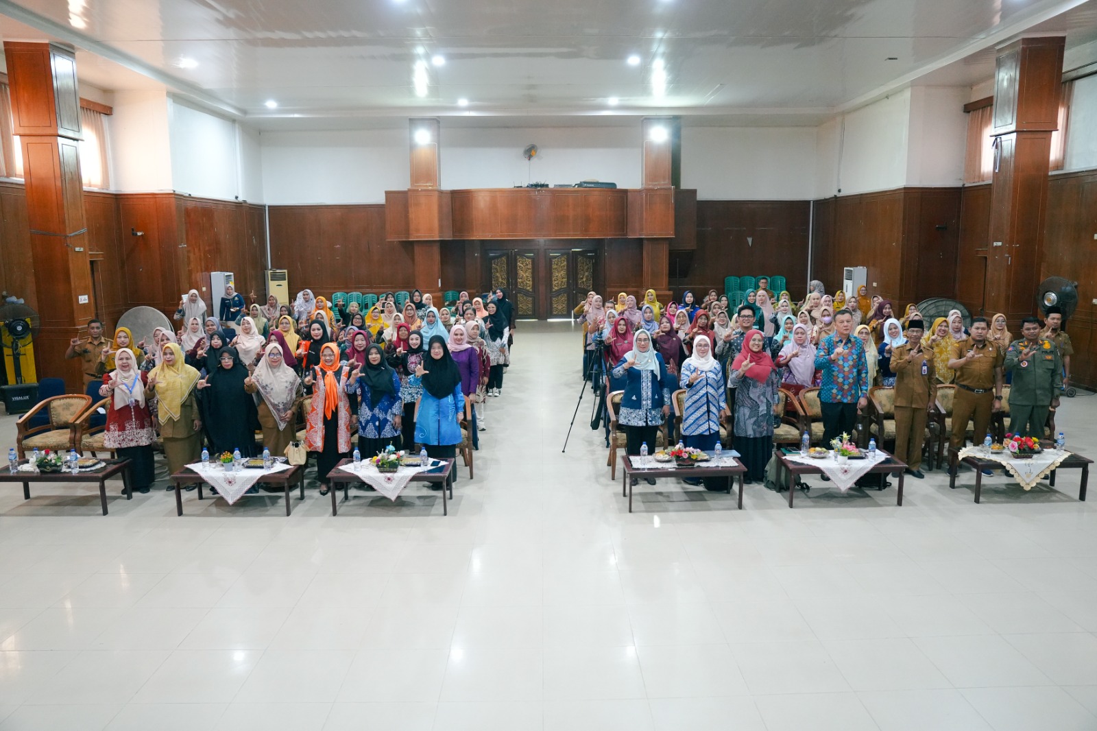 Ketua Tim Pembina Posyandu Kota Dumai Resmi Buka Pelatihan SPM Kader Posyandu Tahun 2025 : Fokus dan Tingatkan Kualitas Pelayanan