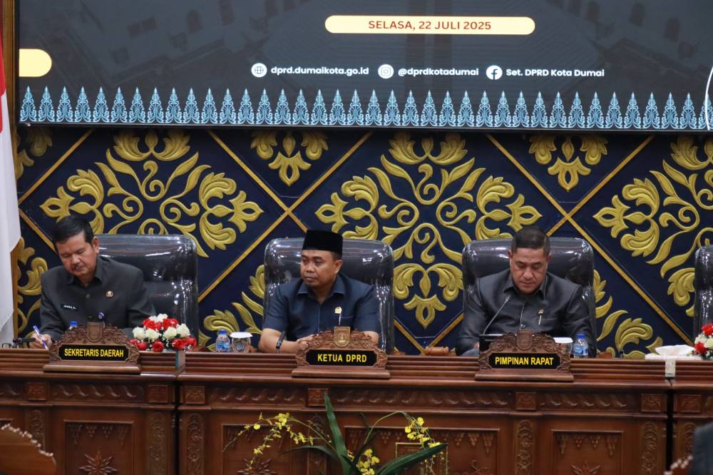 Beri Tanggapan dan Jawaban, Sekdako Dumai Apresiasi Pandangan Umum Fraksi-Fraksi DPRD Terhadap Ranperda APBD-P TA 2025