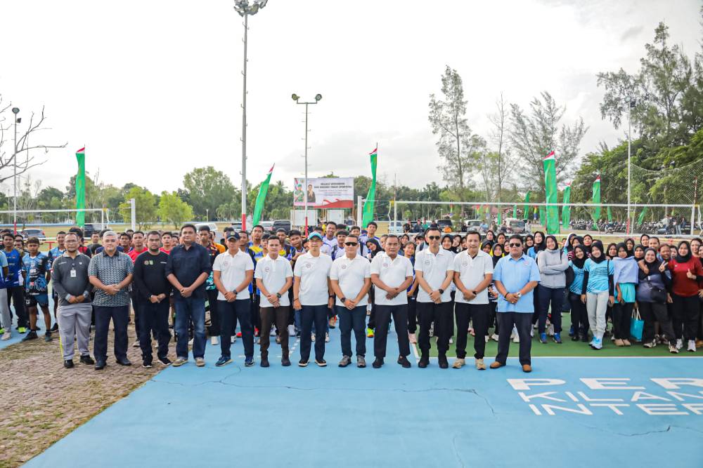 Hadiri Pertandingan Volleyball Dandim Cup 2025, Wawako Sugiyarto Apresiasi Kodim 0320 Dumai Dan 33 Tim Yang Turut Serta