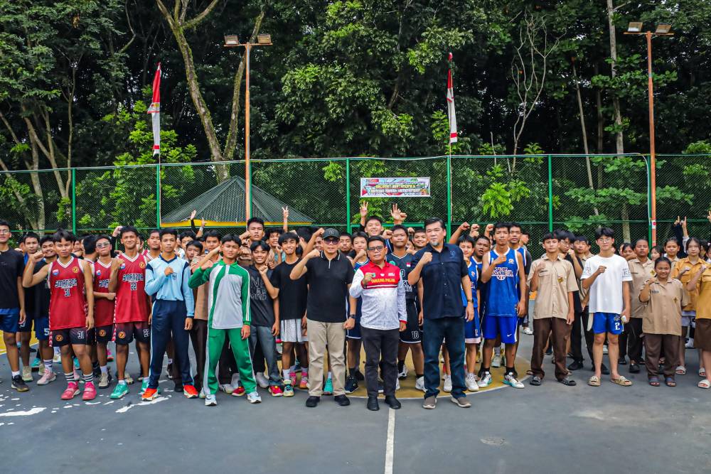 Kejurkot Basketball 2025: Pelajar SMA Dumai Adu Skill Rebut Piala Bergilir