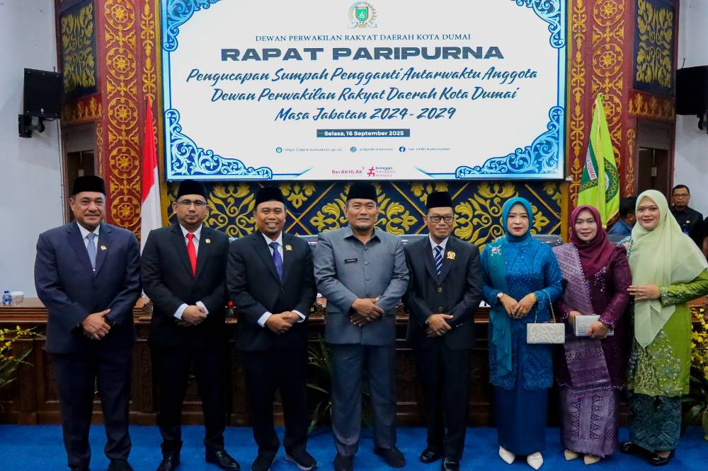 Saksikan Pengambilan Sumpah Anggota DPRD PAW H. Suprianto, Wawako Sugiyarto Harap Sinergi Pemko dan DPRD Kian Erat