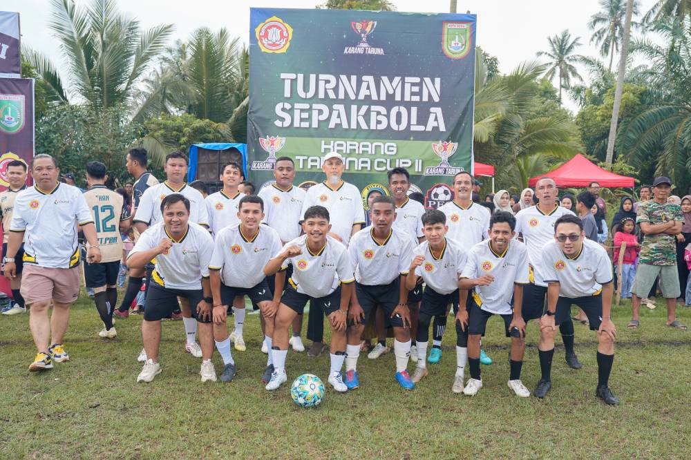 Dukung Bibit Atlet Muda, Wali Kota Dumai Membuka Turnamen Sepak Bola Antar Club se Kecamatan Medang Kampai