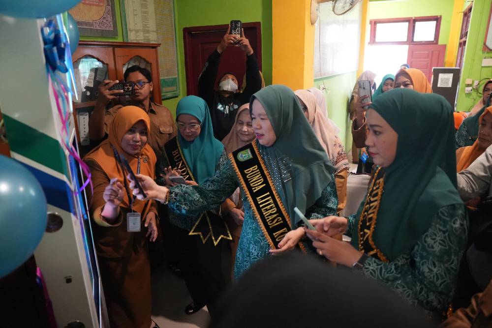 Resmikan Titik Baca Digital Perpusnas RI Bintan Berkah, Bunda Literasi Hj Leni Ramaini: Literasi Keluarga Pondasi Utama Membangun Generasi Cerdas