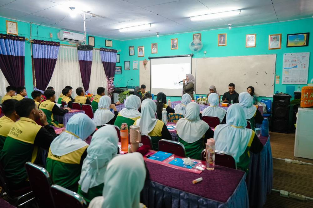 Berbagi Pengalaman dan Tips Public Speaking, Kominfotiksan Jadi Pemateri!