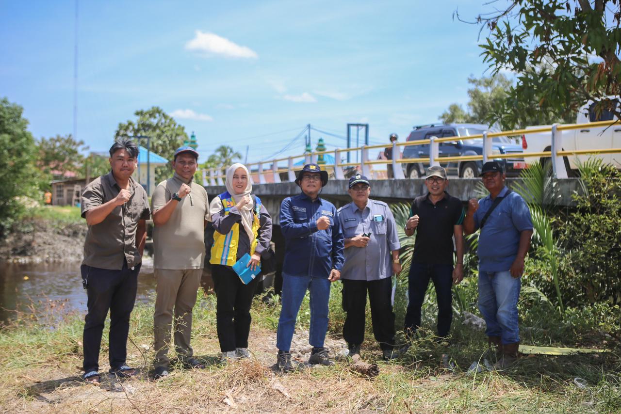 Tinjauan BWSS III Bersama Dinas PU kota Dumai kegiatan Penanggulangan Banjir di Bantaran Sungai Dumai.