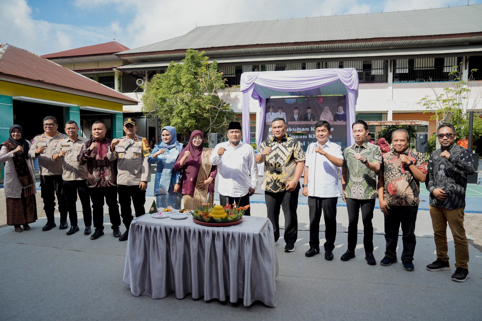 Komite Baru SD Binsus Resmi Dikukuhkan, Wawako Ajak Guru untuk Tingkatkan Mutu Pendidikan