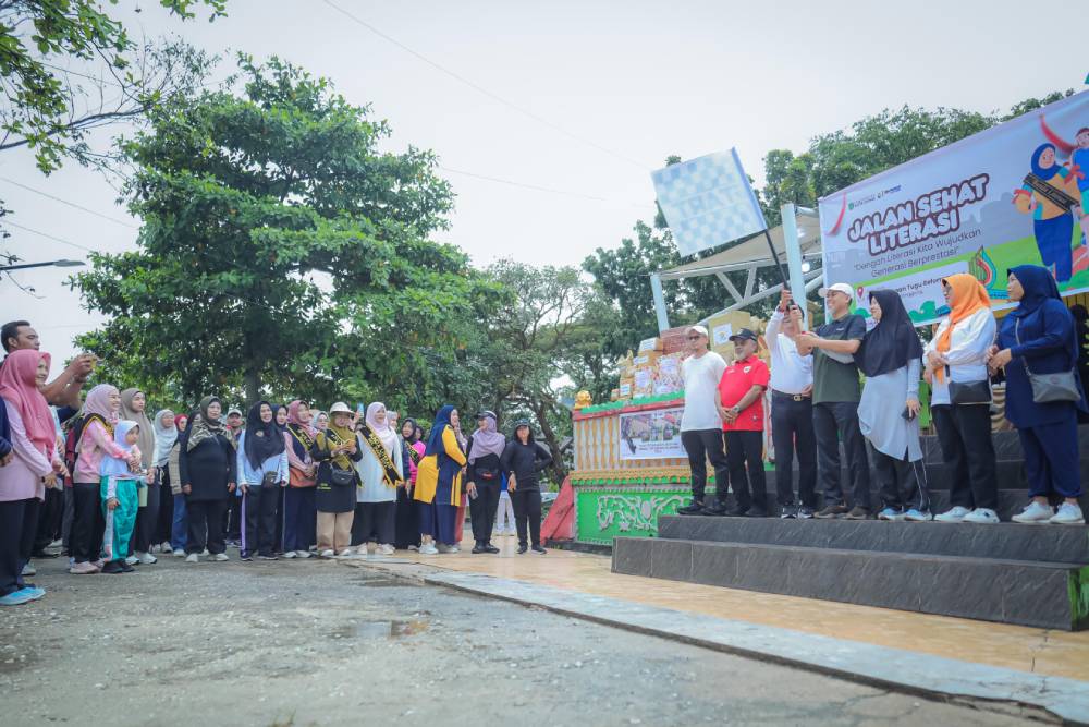 Dispersip Dumai Gelar Jalan Sehat Literasi 2025, Wako H Paisal Ajak Warga Semarakkan Budaya Baca Sambil Berdonasi