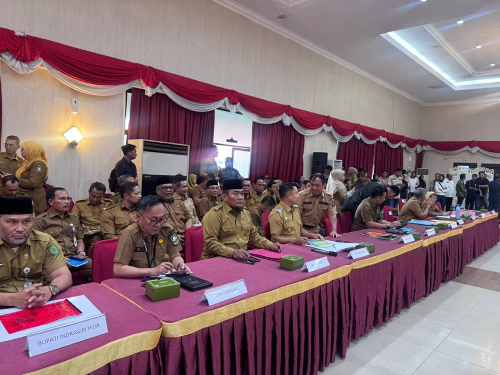 Wawako Sugiyarto Sampaikan Kesiapsiagaan Dumai Hadapi Hidrometeorologi dan Pengendalian Inflasi Jelang Nataru pada Rakor Strategis Pemprov Riau