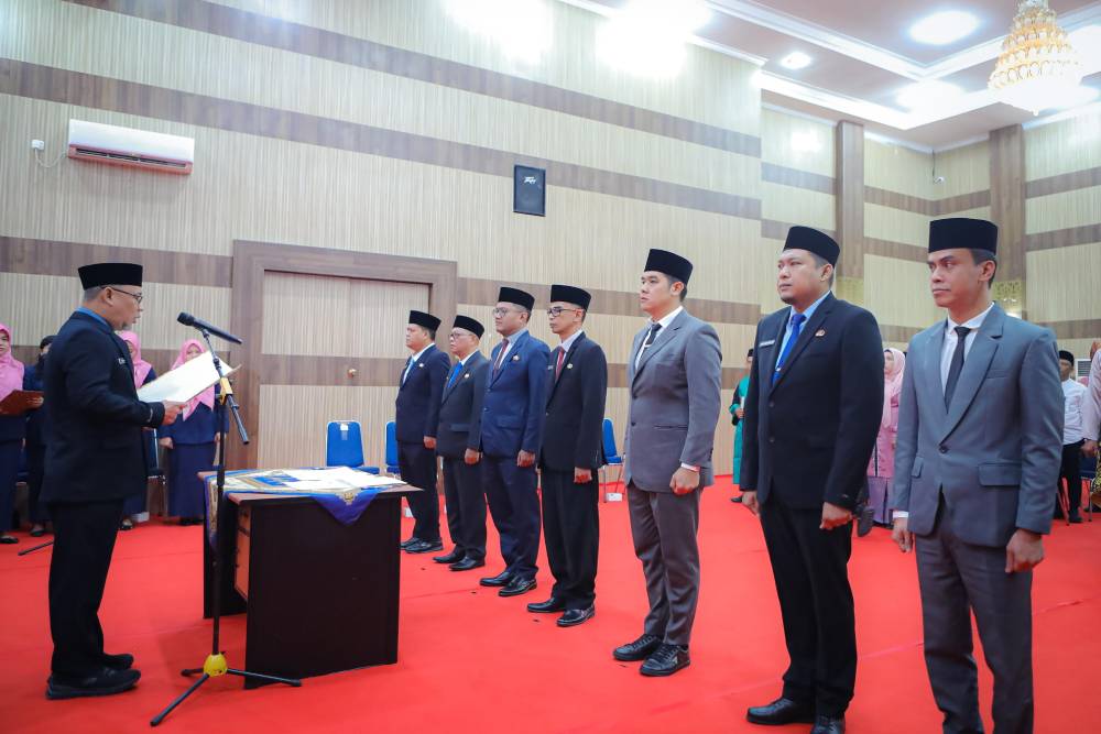 Sekdako Fahmi Lantik Tujuh Pejabat Pimpinan Tinggi Pratama di Lingkungan Pemerintah Kota Dumai