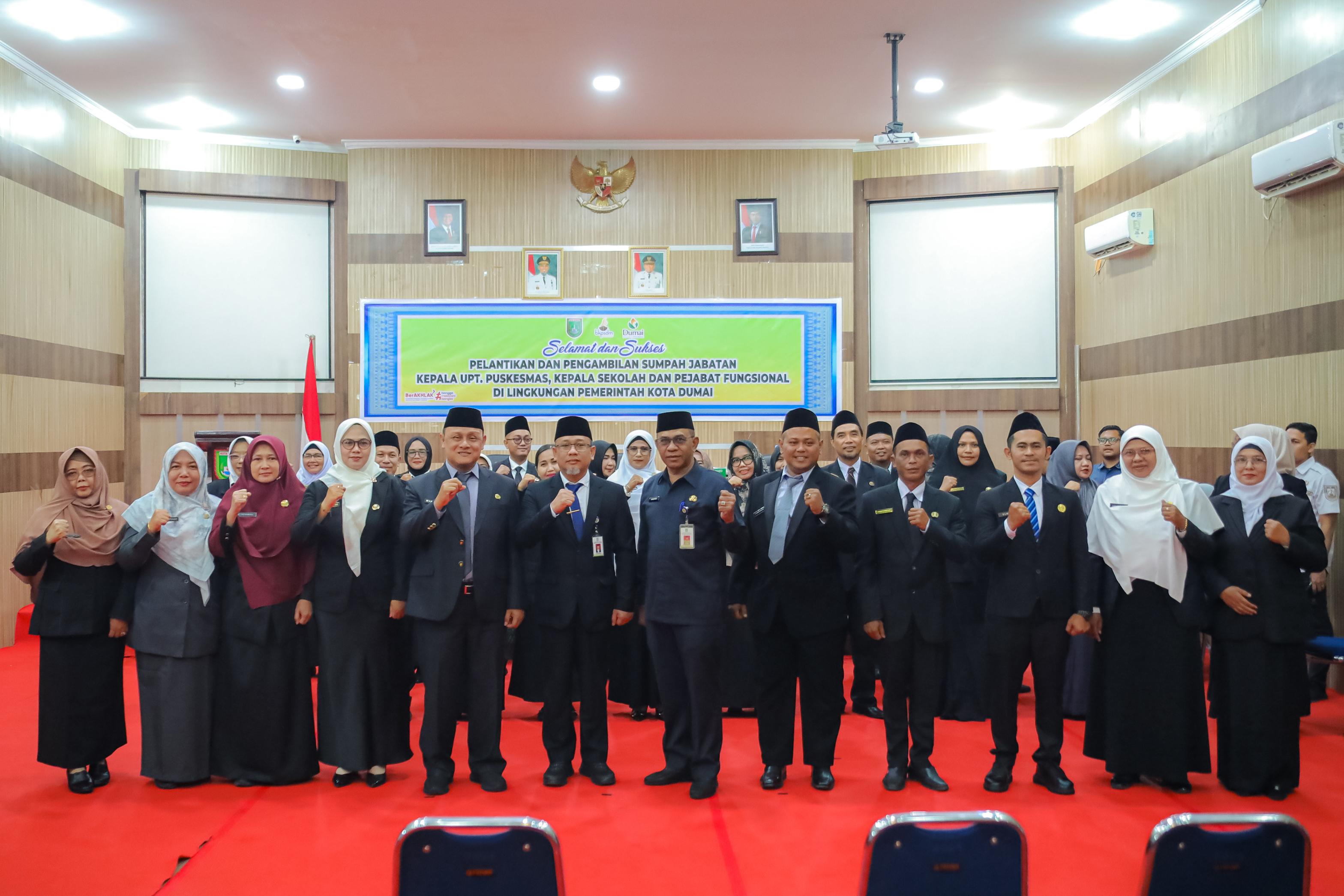 Perkuat Khidmat Kesehatan dan Pendidikan, Sekda Fahmi Rizal Resmi Lantik 27 Pejabat Baru Pemko Dumai