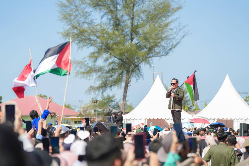 Gema Kemanusiaan di Dumai Idaman, Wali Band Sukses Guncang Ribuan Masyarakat Dumai dalam Konser Amal untuk Sumatera dan Palestina