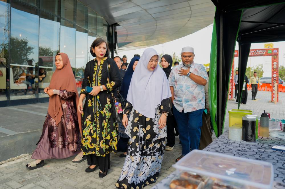 Kampoeng Takjil Citimall Dumai Resmi Dibuka, Ketua Dekranasda Hj. Leni Ramaini Ajak Masyarakat Dukung UMKM Lokal