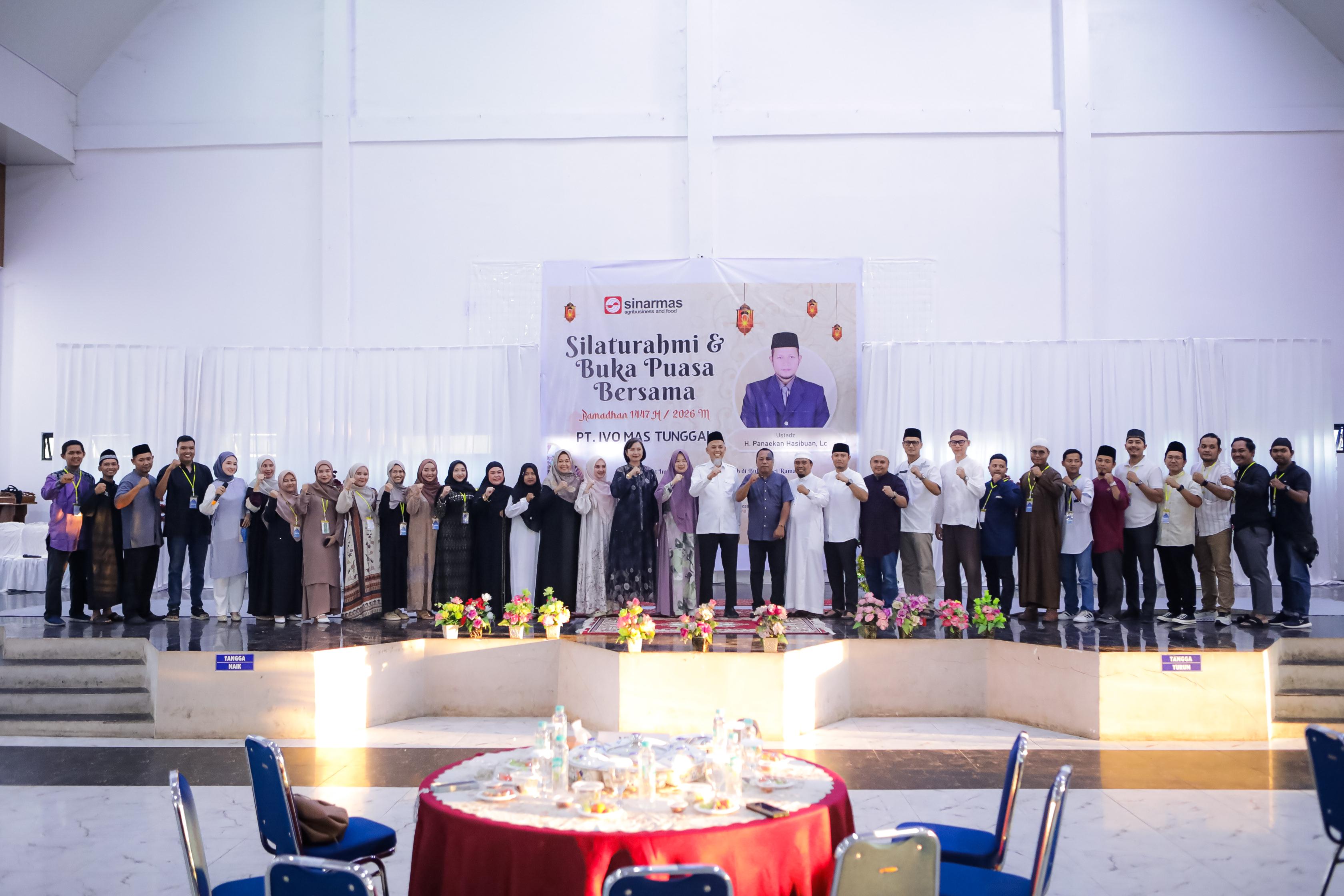 Eratkan Tali Silaturahmi, Wako H Paisal dan Ketua TP PKK Hj Leni Ramaini Buka Puasa Bersama PT Ivo Mas Tunggal