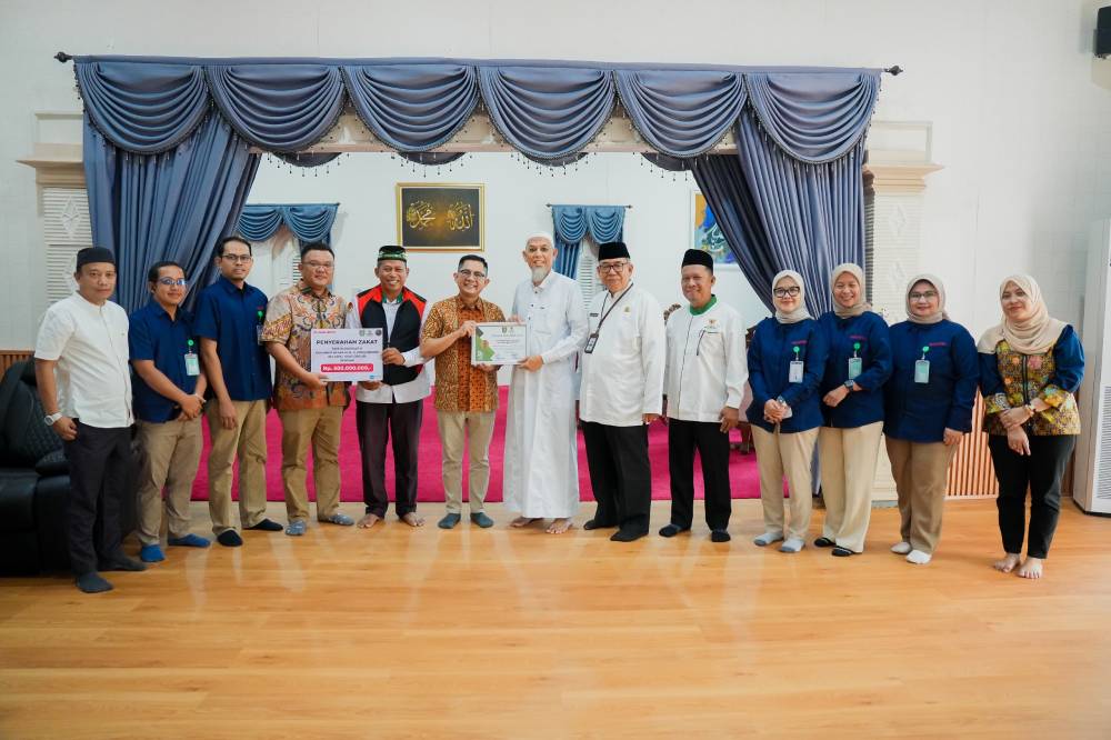 Rumah Sakit Awal Bros Serahkan Zakat Mal, Wali Kota Apresiasi Kepedulian untuk Warga Dumai