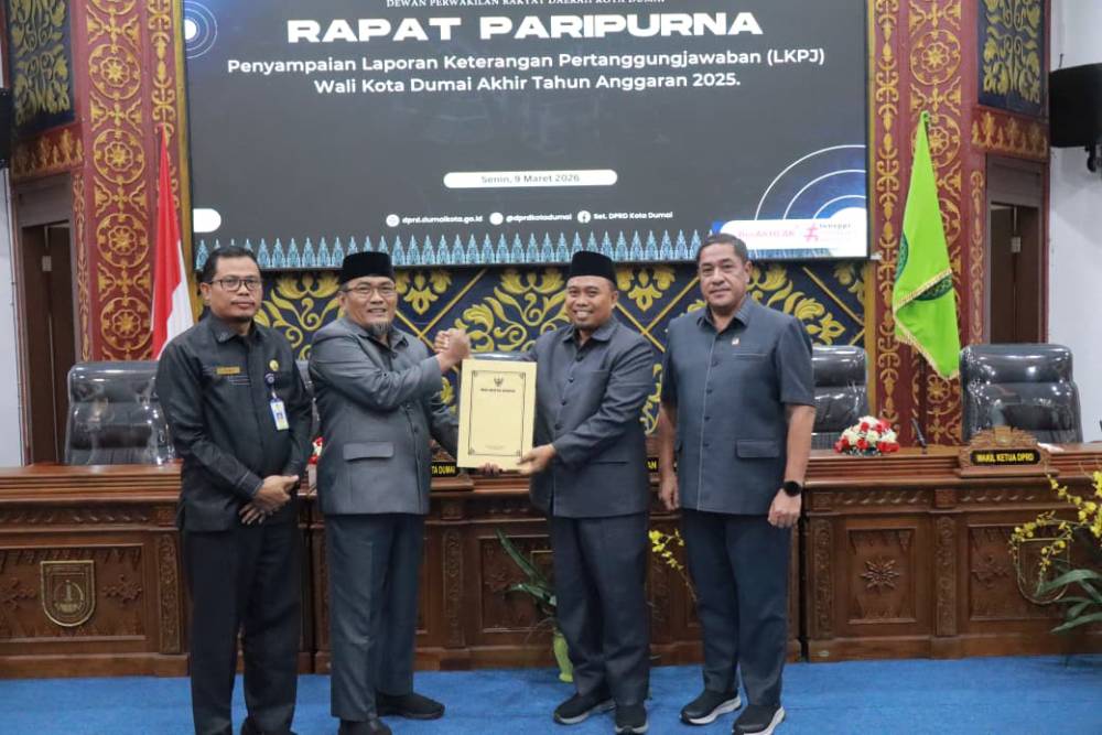 Wawako Sugiyarto Sampaikan LKPJ Akhir TA 2025 dalam Rapat Paripurna DPRD Dumai