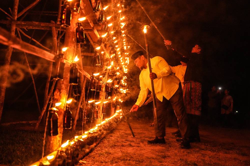 Festival Lampu Colok 2026 Resmi Dibuka, Wawako Sugiyarto Ajak Masyarakat Gaungkan Iven Unggulan Via Sosmed