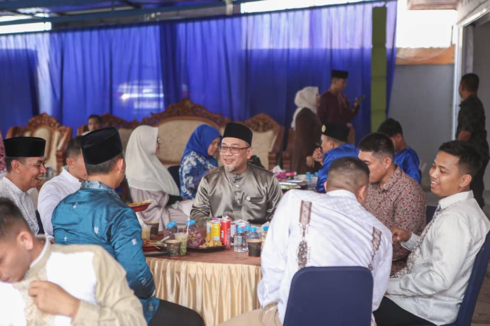 Sekdako dan Keluarga Sambut Kunjungan Silaturahmi dari OPD dan Masyarakat dengan Hangat