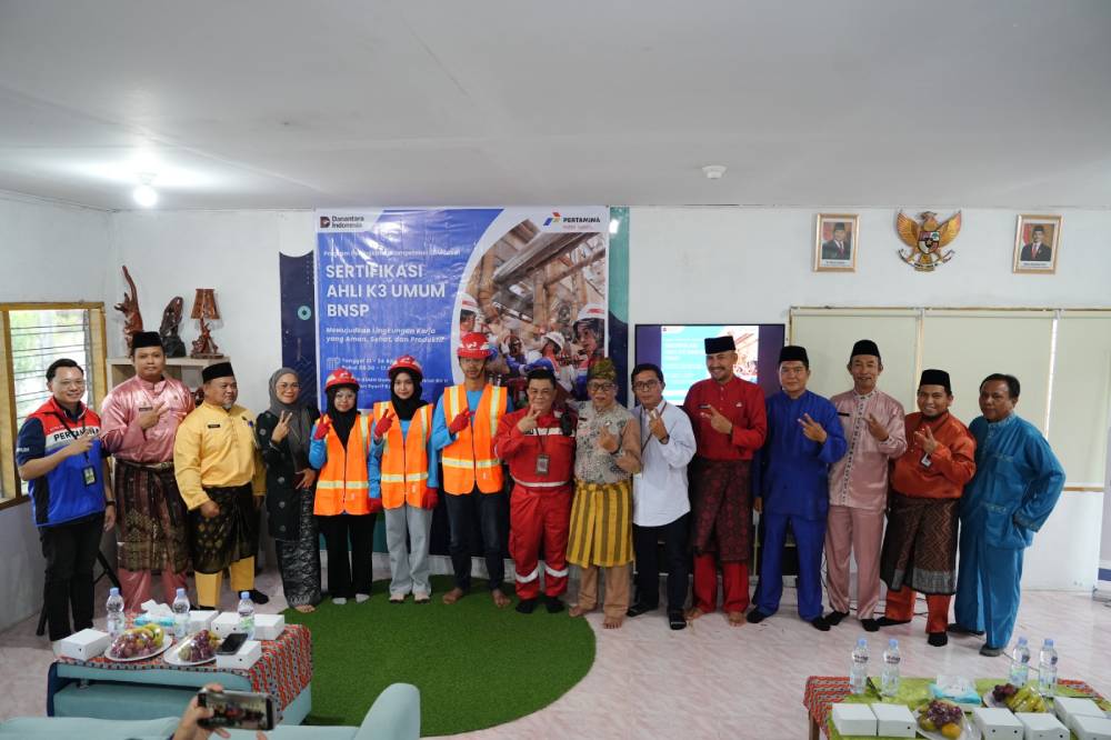 Pemko Dumai Apresiasi Sinergi Pertamina Patra Niaga RU II dan LAZ MHC, Bekali 40 Warga Sertifikasi Ahli K3 Umum BNSP