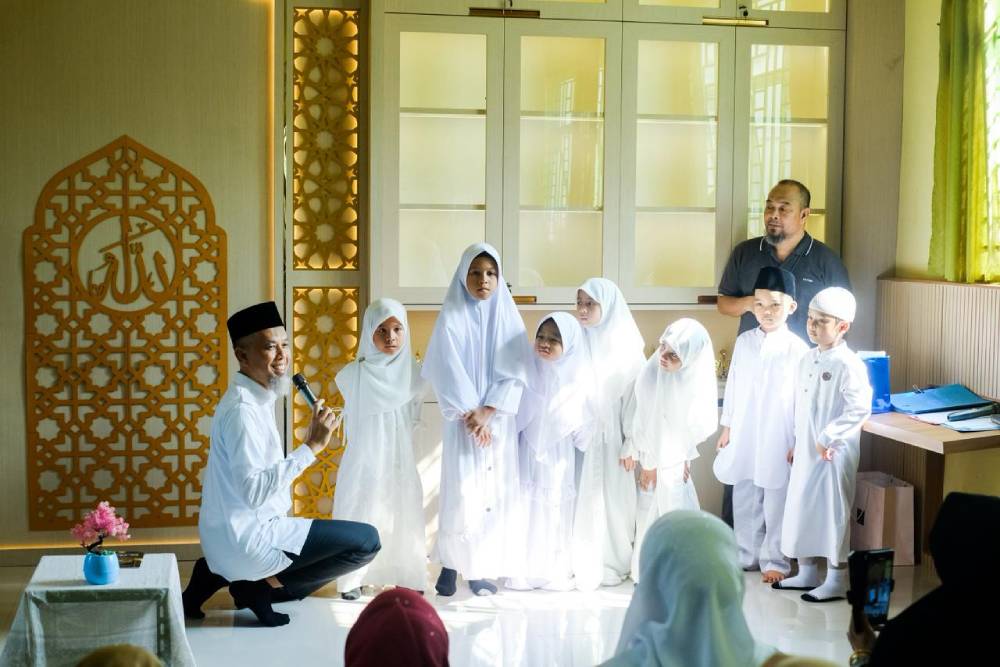 Wako H. Paisal Uji Hafalan Peserta Tasmi' Juz 29 & 30 Yayasan Amazing Kidz, Berikan Apresiasi Khusus untuk Motivasi
