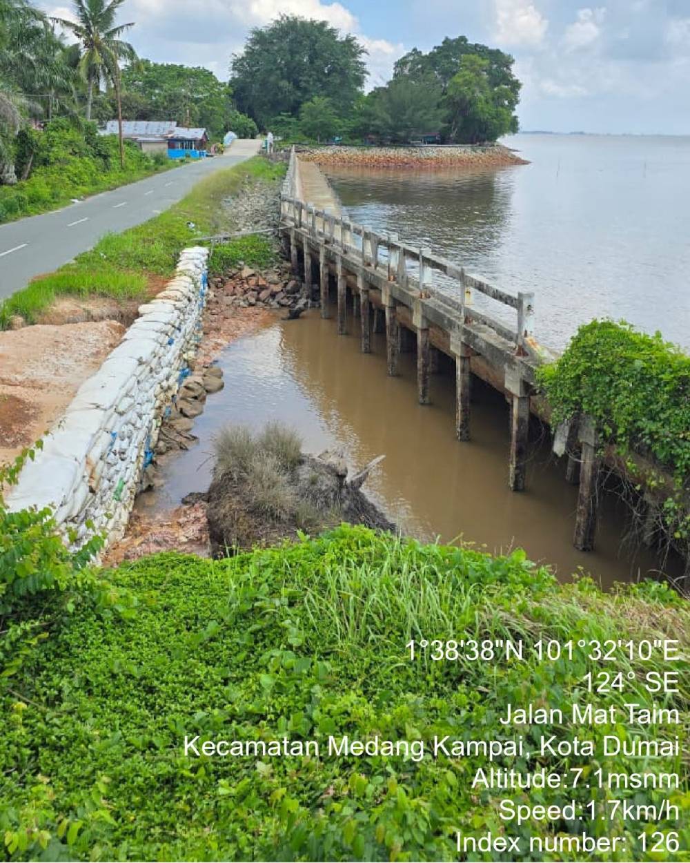 Turap Jalan Mattaim Mundam Ambruk, BPBD Dumai Desak Rekonstruksi Permanen