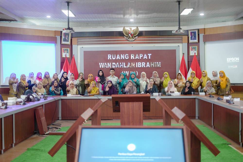 Bunda PAUD sekaligus Ketua TP PKK Kota Dumai Hadiri Rapat PP PAUD dan Penguatan Peran TP PKK dalam Penilaian KLA