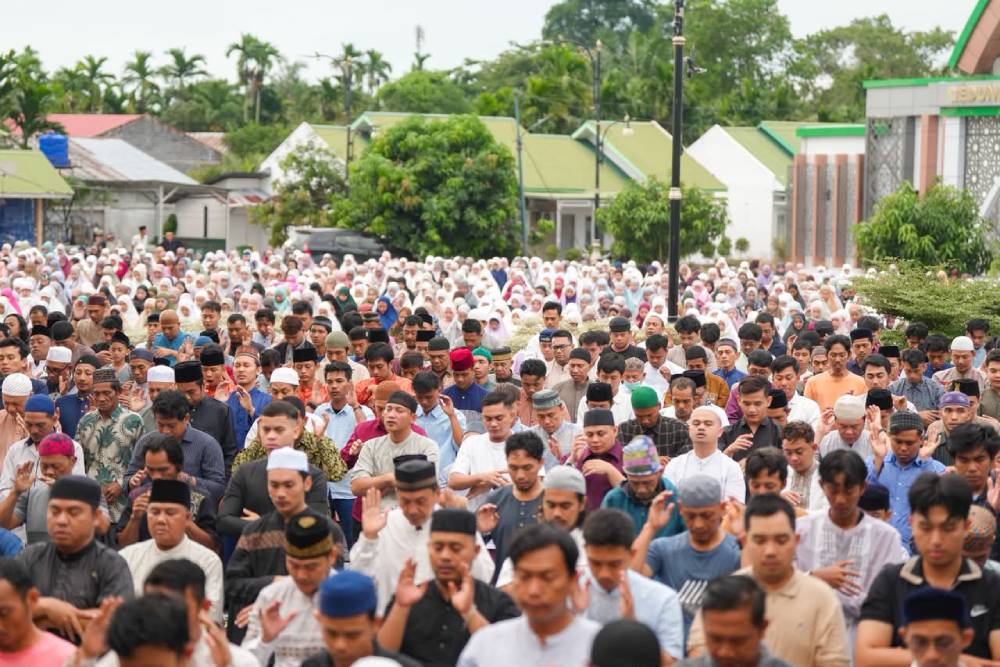 Menyembelih 'Sifat Hewan' dalam Diri, Pesan Mendalam Idul Adha dari Pelataran Masjid Agung Habiburrahman