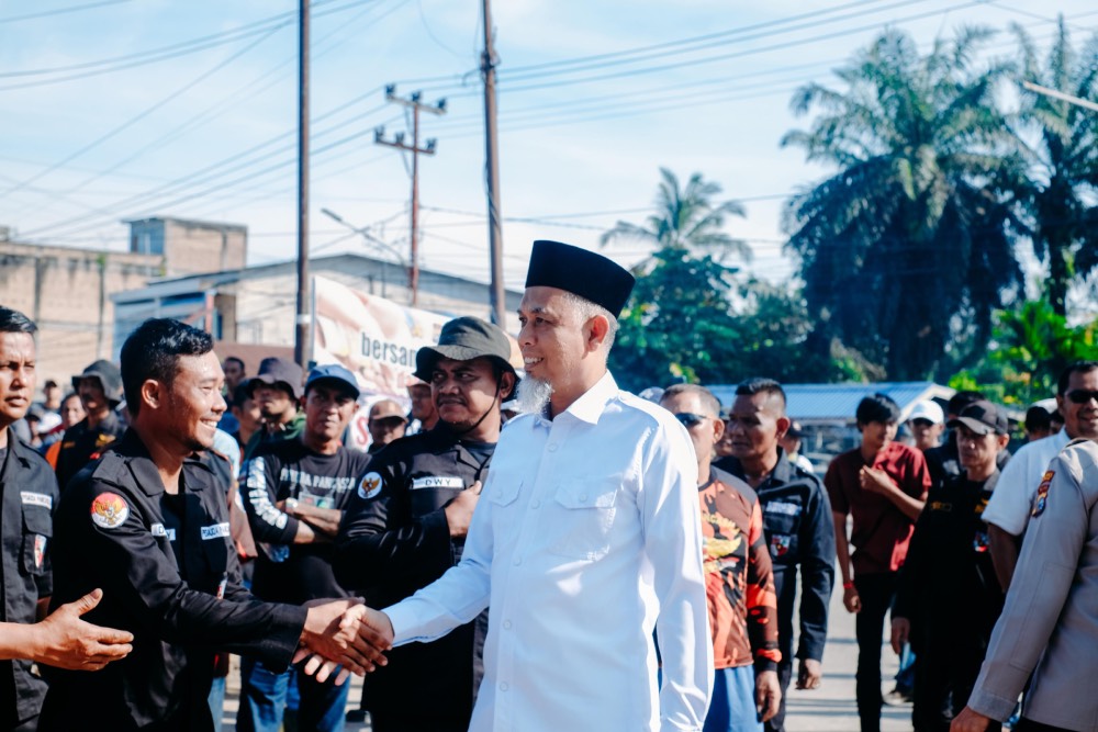 Wali Kota Paisal Turun Langsung Temui Massa, Aksi Buruh TKBM Berakhir Kondusif