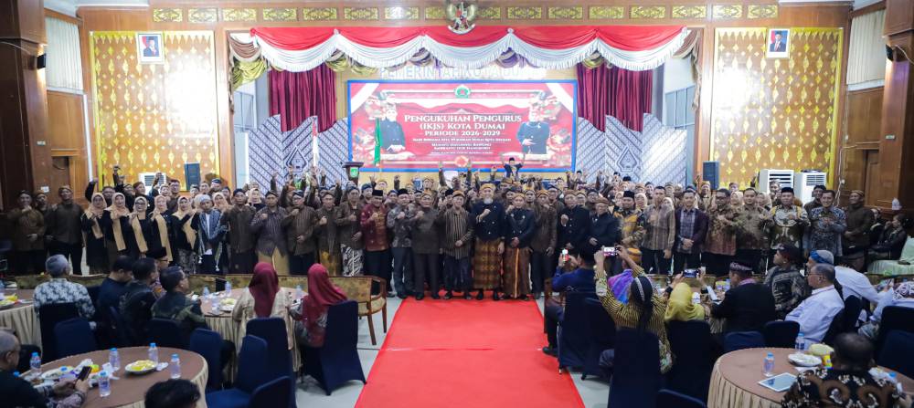 Hadiri Pengukuhan IKJS, Wali Kota Ajak Perkuat Persatuan dan Kontribusi untuk Kemajuan Dumai