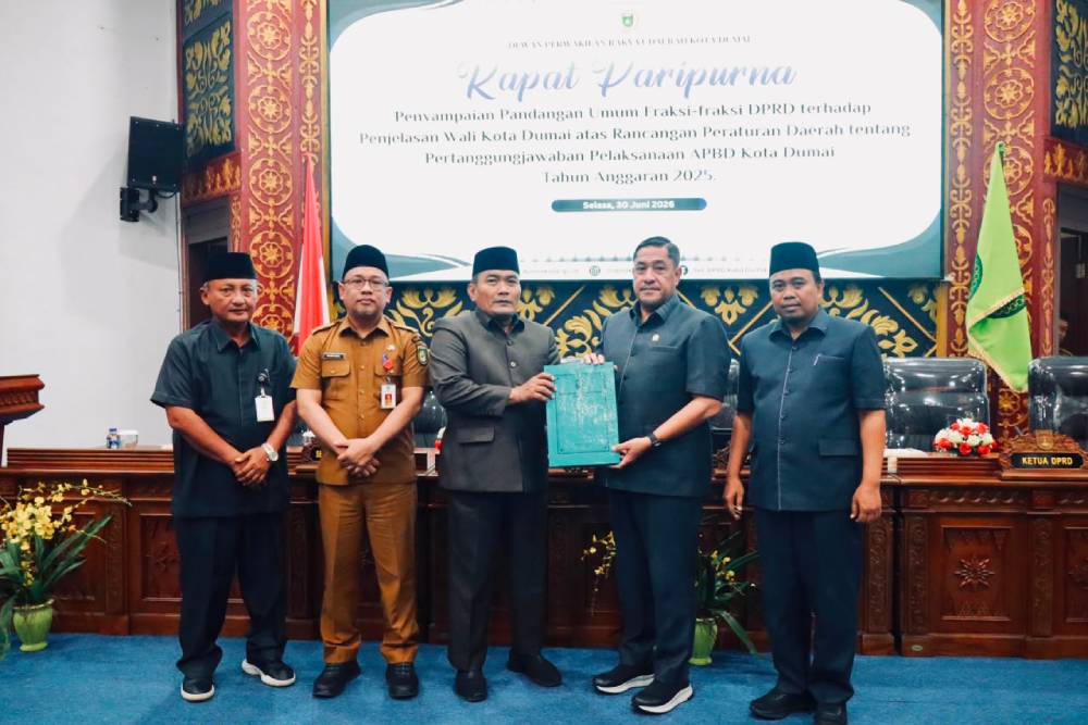 Paripurna DPRD Dumai, Wawako Sugiyarto Sampaikan Jawaban Wali Kota Atas Pandangan Umum Fraksi Terkait APBD 2025