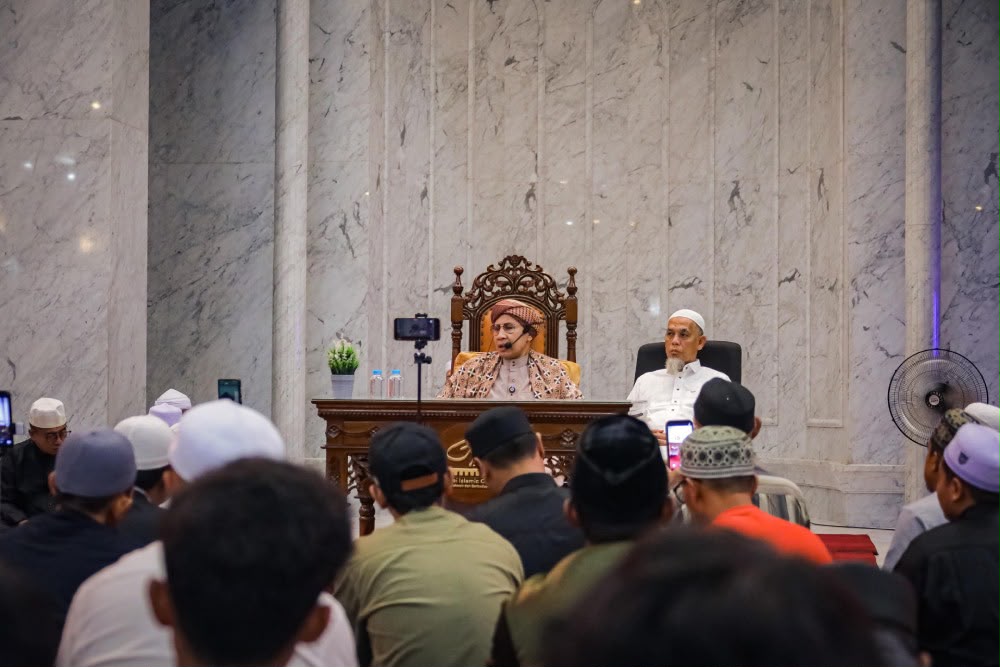 Wali Kota Dumai Hadiri Tausiah Buya Yahya, Ajak Masyarakat Perkuat Iman dan Akhlak