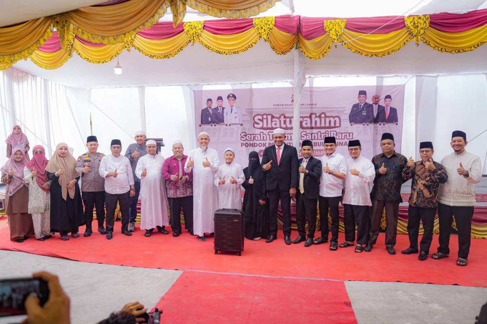 Wali Kota Dumai Hadiri Serah Terima Santri Baru di Ponpes Babul Jannah Putri, Tegaskan Pentingnya Pendidikan Berbasis Akhlak