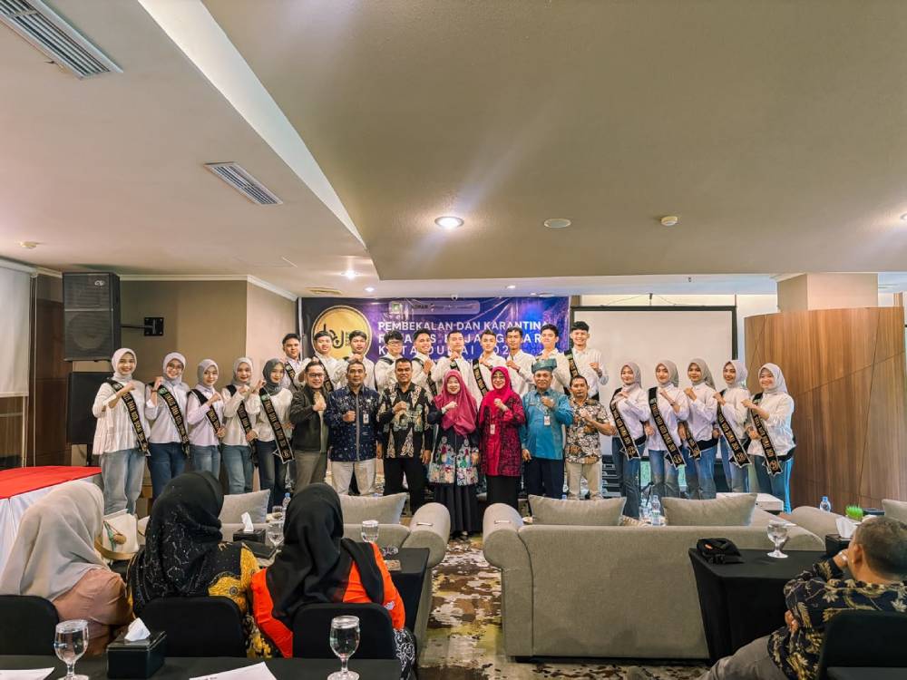 Karantina dan Pembekalan Bujang Dara Kota Dumai 2026 Resmi di Mulai, Hj. Leni Ramaini: Jadilah Agen Promosi Wisata yang Andal