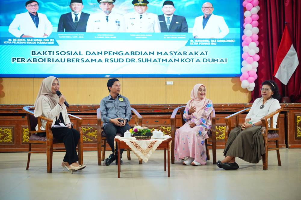 RSUD Dumai dan PERABOI Riau Kolaborasi Gelar Bakti Sosial, Hj Leni Ramaini Tekankan Pentingnya Kenali Kanker Sejak Dini