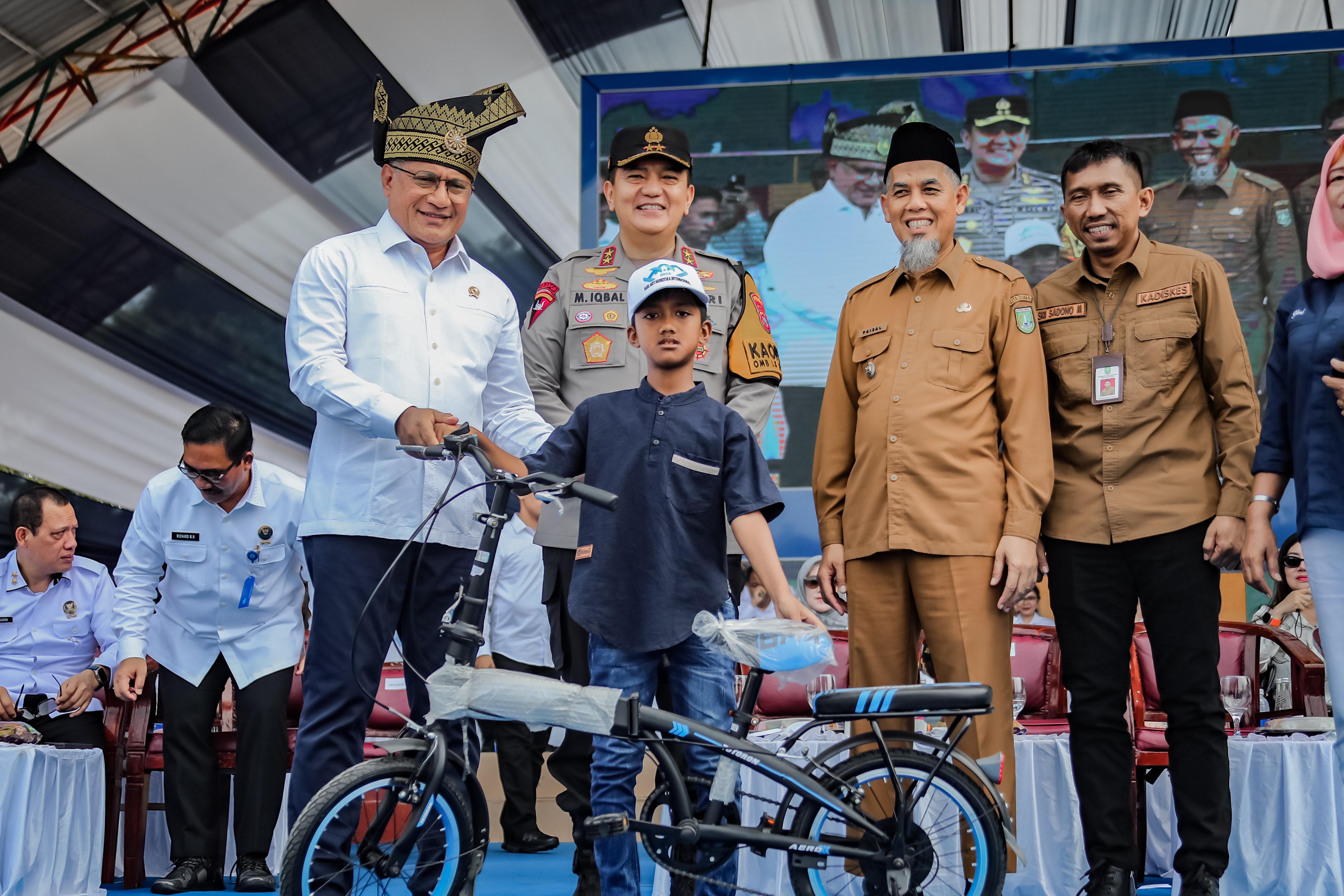 Kepala BNN RI Pimpin Helat Deklarasi Anti Narkoba di Dumai Kota Idaman,Wako : Dumai siap wujudkan indonesia bersinar - 2