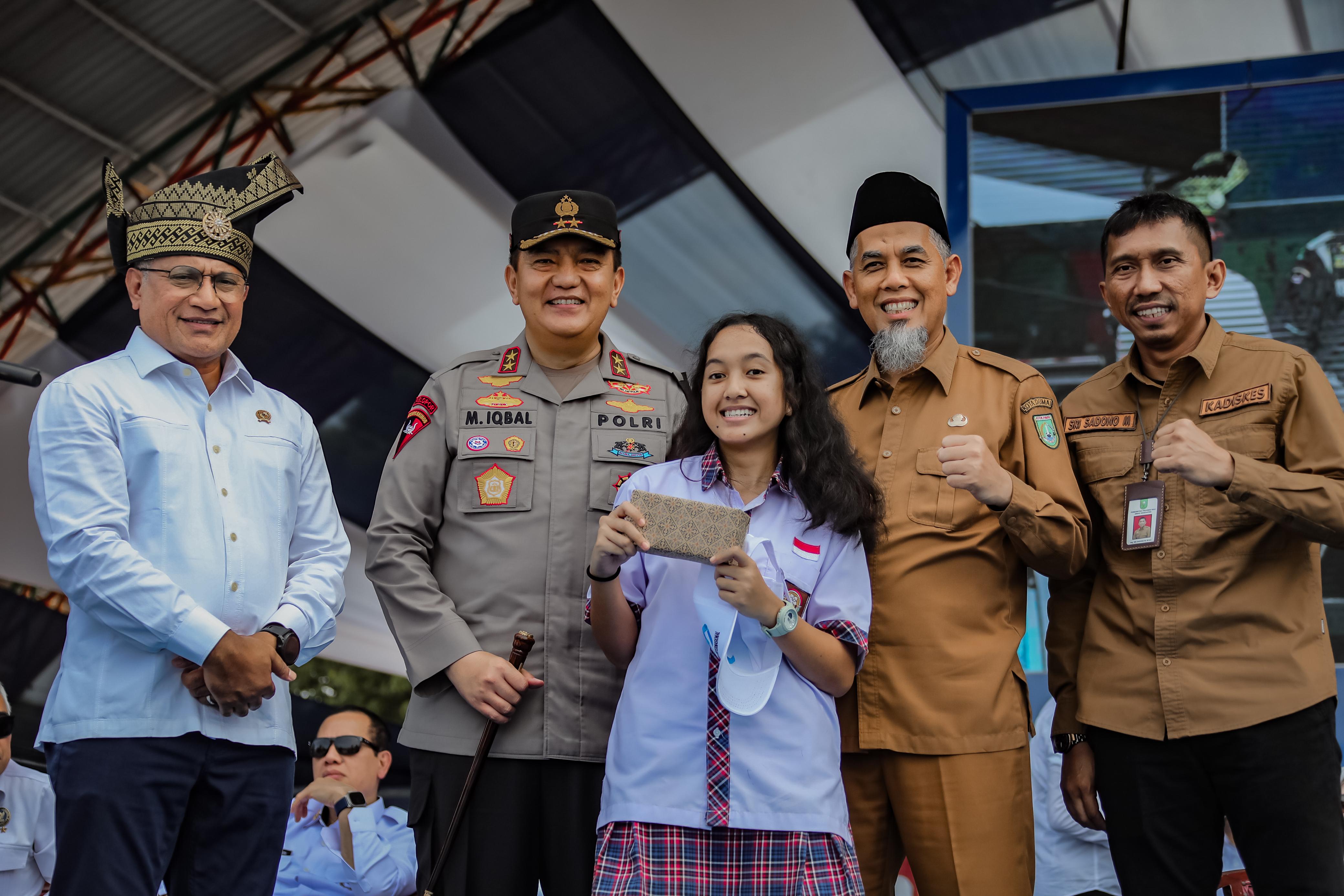 Kepala BNN RI Pimpin Helat Deklarasi Anti Narkoba di Dumai Kota Idaman,Wako : Dumai siap wujudkan indonesia bersinar - 3