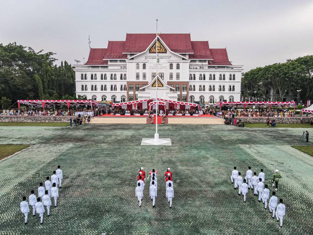 Upacara HUT ke-76 Republik Indonesia di Dumai Berjalan Lancar Meski Diguyur Gerimis - 2